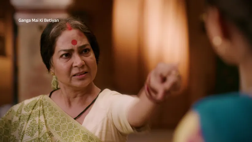Ganga Holds Sneha Guilty - Ganga Mai Ki Betiyan - Promo