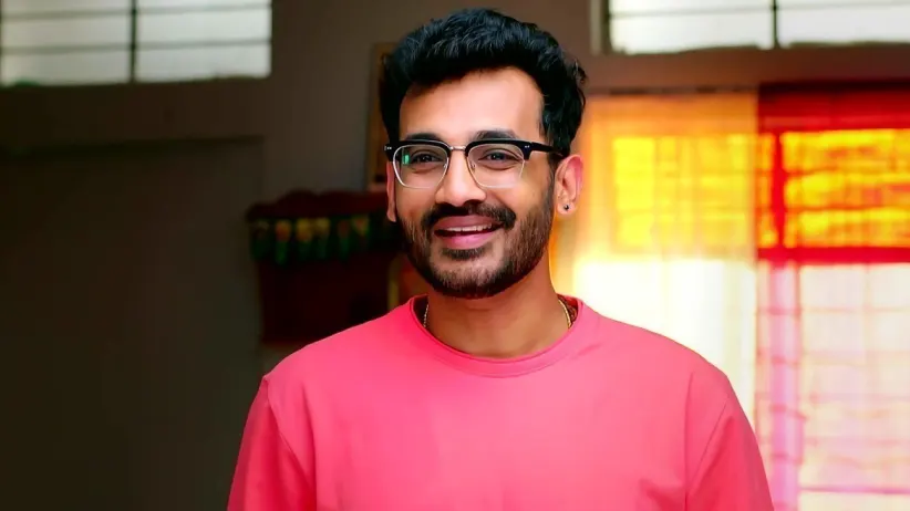 Kumar Shocks Prem and the Principal