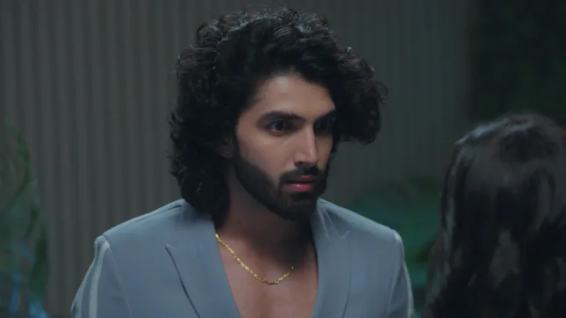 Reet Stops Poonam from Giving Sharda Her Jewellery