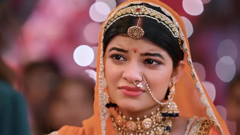 Anika Humiliates Saru in front of Everyone - Saru