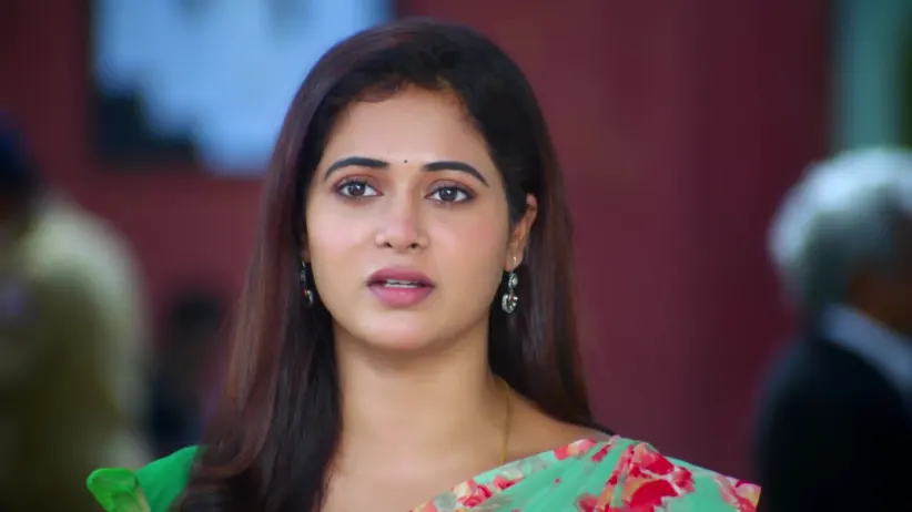 Janaki's Last Meeting with Charulatha - Sandhya Raagam