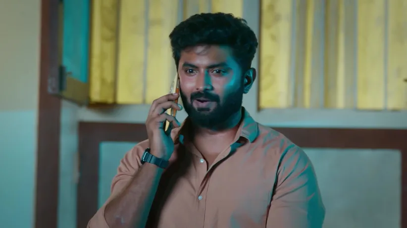 Karthik's Friend Warns Karthik - Veera