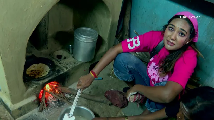 The Girls Take Cooking Lessons - Halli Power