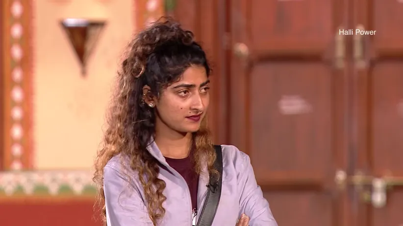 A Unique Vote-Out - Halli Power