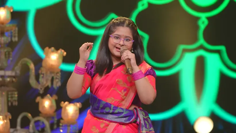 Raghav Applauds Sagnik’s Guitar Skills