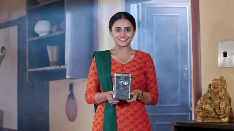 Sneha Pays Suma's College Fees