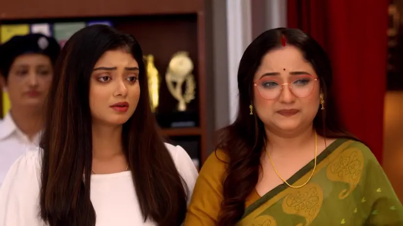 The Police Gather All the Victims' Families - Anondi