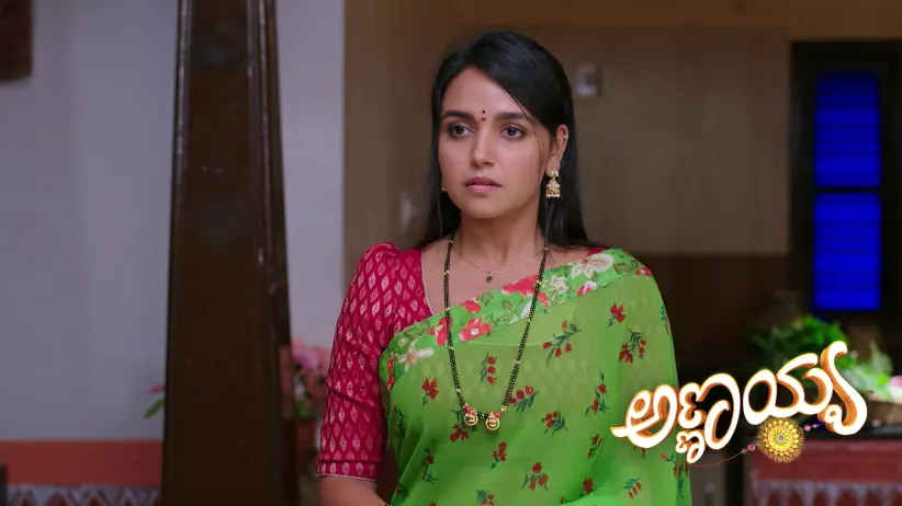 Parvathi and Rani Beat up Somegowda’s Friends