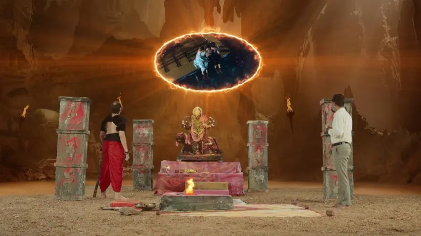 Takshaka Invokes Bhramasura