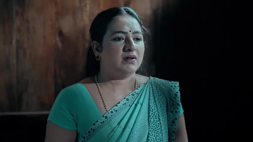 Ambika Praises Padmavathy - Akale