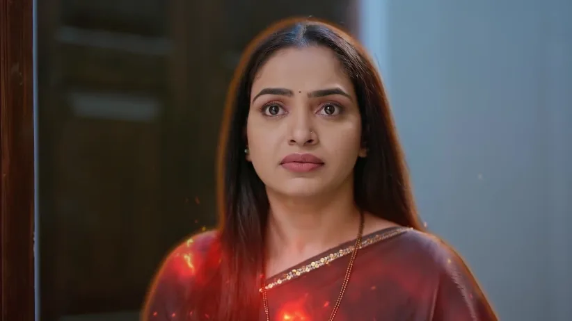 Manjiri Pretends To Worry about Meera - Tula Japnar Aahe