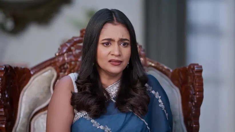 Devi Aaji's Arrival Delights Manjiri - Tula Japnar Aahe