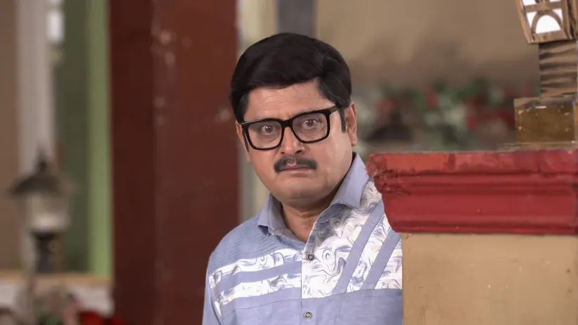 Angoori Shares Her Pain with the Vegetable Vendor