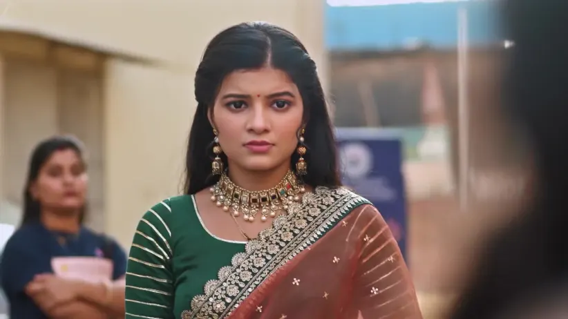 Saru Teaches Charan a Lesson