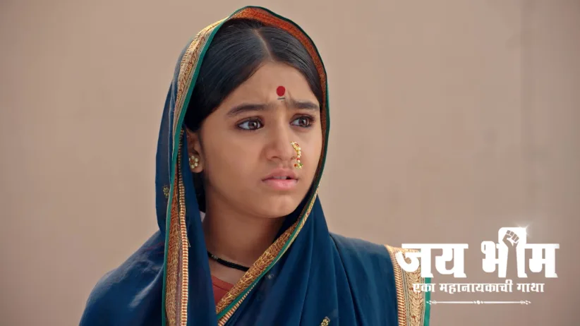 Phuliya Pours Kerosene on Herself