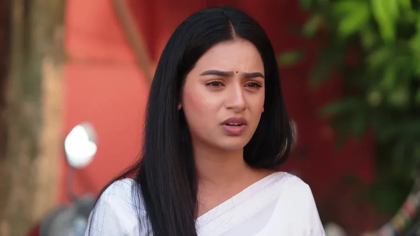 Richa Discusses a Theft