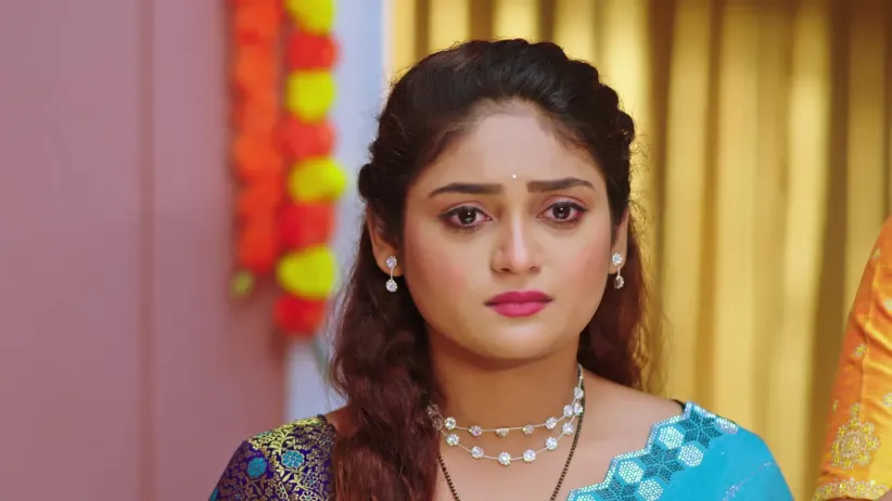 Priya Meets with an Accident - Paaru