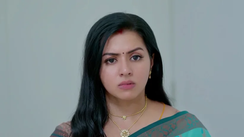 Gadha Asks Sithara to Summon Krishna