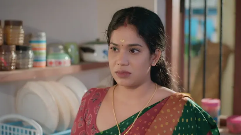 Prakash Decides to Send Vinu to Chandrika