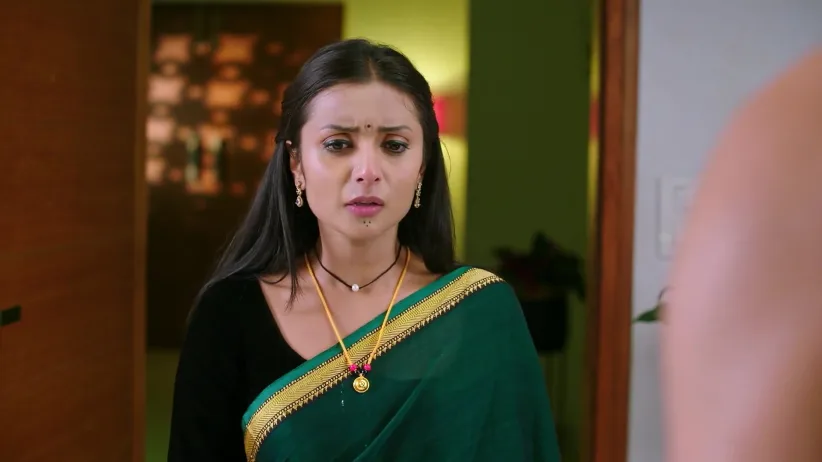 Madan Mocks Savitri - Shravani Subramanya