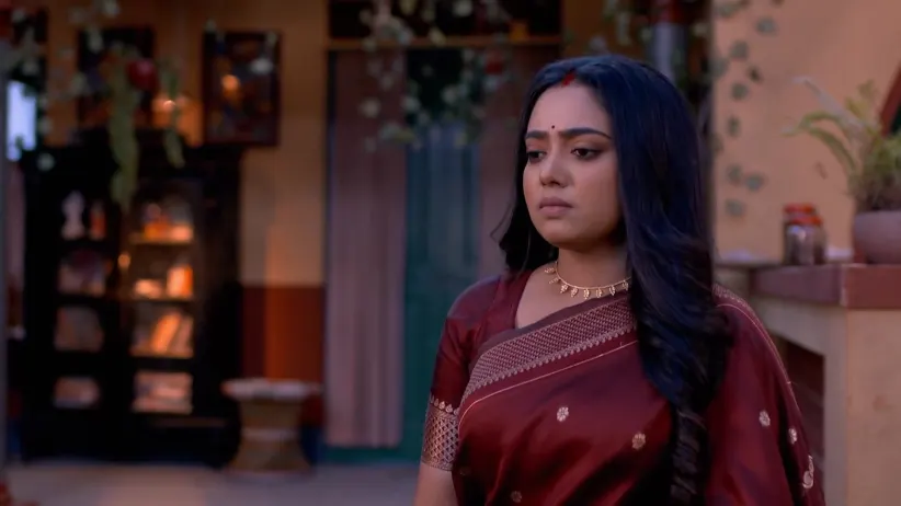 Pratap Apologises to Shubholokshmi