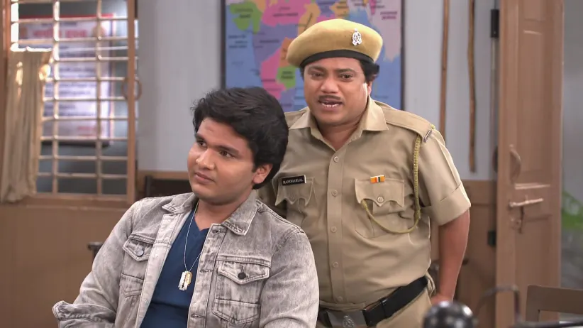 Happu Ki Ultan Paltan - 18 November, 2025