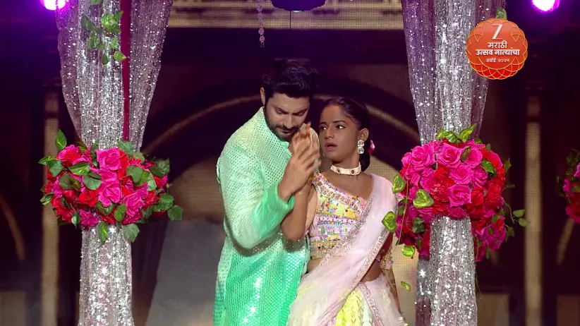 Savali Receives a Letter from One of Her Fans - Zee Marathi Awards 2025