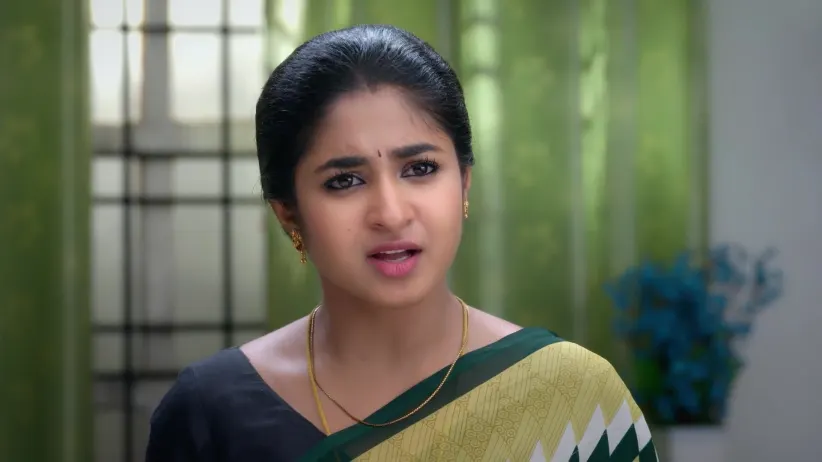 Suguna Scolds Jayanthi - Chinnan Siru Kiliye