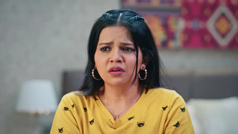 Saru Comforts a Crying Prajakta - Kamali