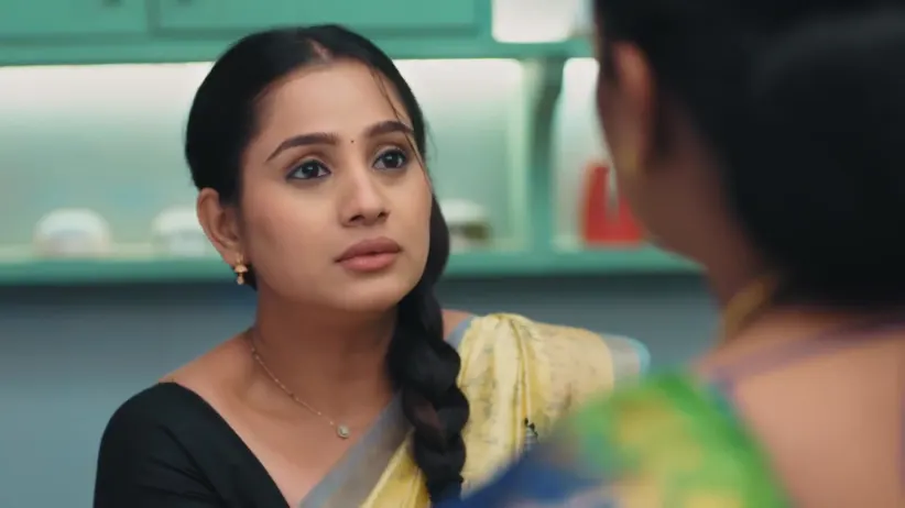 Lalita Expresses Her Concern about Vishwa in front of Tanuja - Lakshmi Niwas