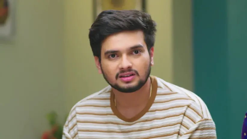 Priya and Pritam Go to Aditya's Event - Paaru