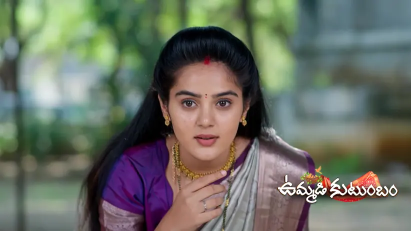 Ananda and Leelavathi Compete in Kabaddi