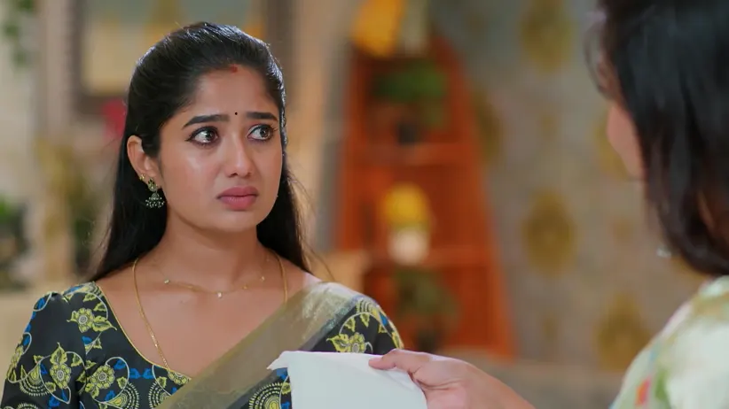 Rajalakshmi Turns the Tables on Asmita - Sandhyaraaga