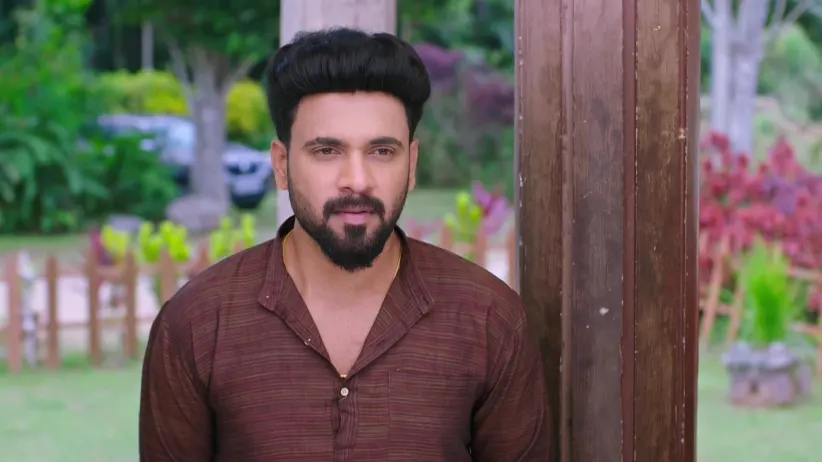 Yukta and Pruthvi Seek Shelter at Shubha's House