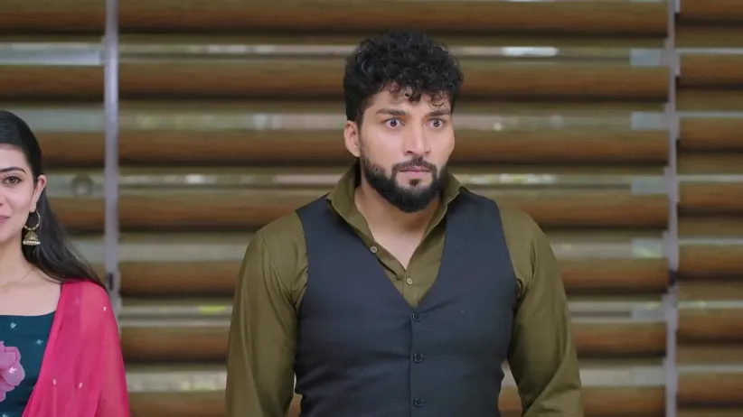 Govinda Pretends to Be Laddu's Husband