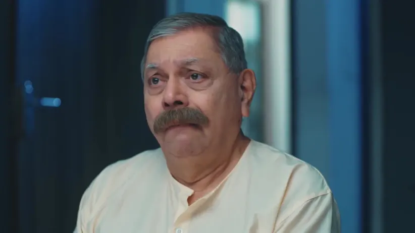 Lalita Secretly Listens to Appa and Tanuja - Lakshmi Niwas