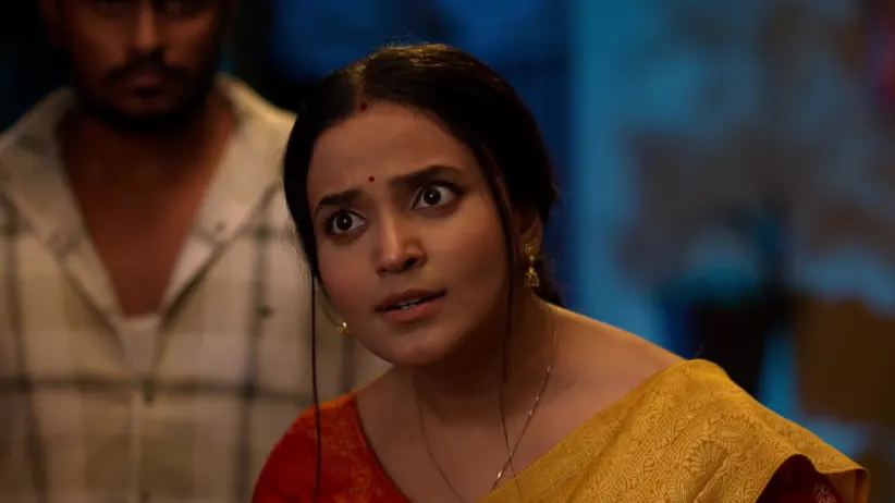 Anondi Catches Joe in the Act - Anondi