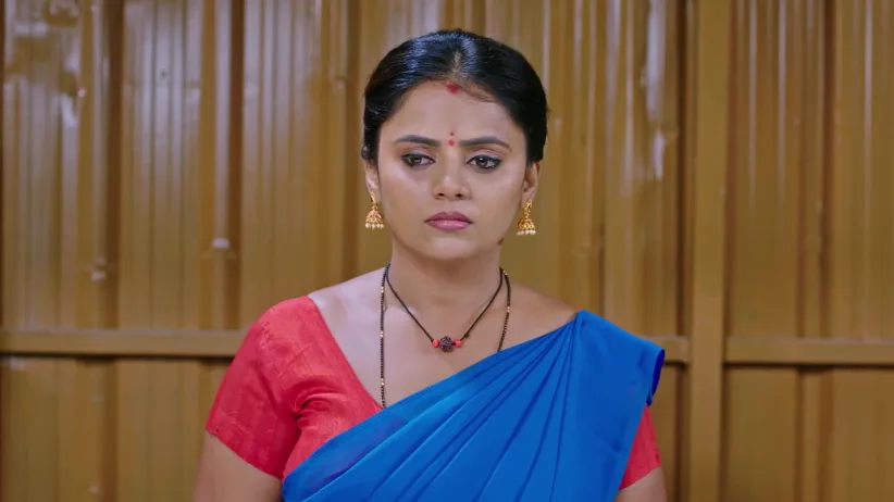 Lakshmi Shares Her Worries with Venky and Chalvi