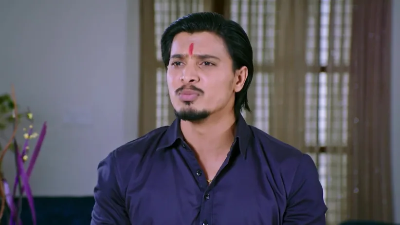 Siddu Shares His Pain with His Family