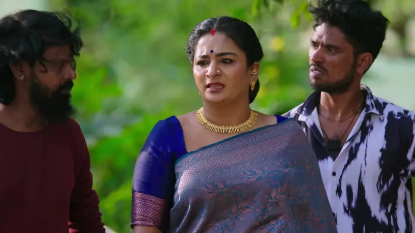 Vijaya Heads to Nandini's Location - Shravani Subramanya