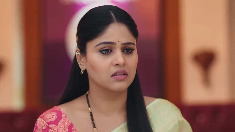 Adhiraj Tells at Home about the Attack on Siddhiraj - Lakshmi Niwas