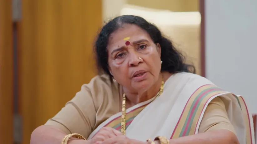 Saraswathi and Nandagopal Discuss Sreenivas