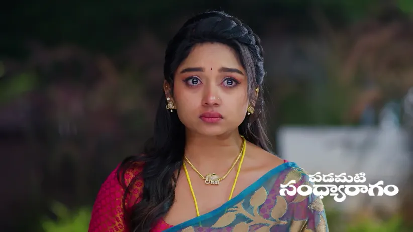 Charu Tries to Get Intimate with Srinu