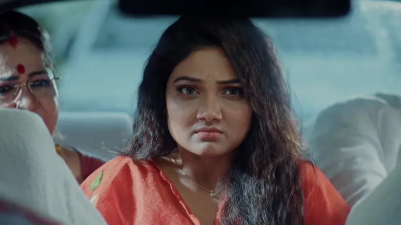 Maddy Tries to Help Sindhujakshi Escape