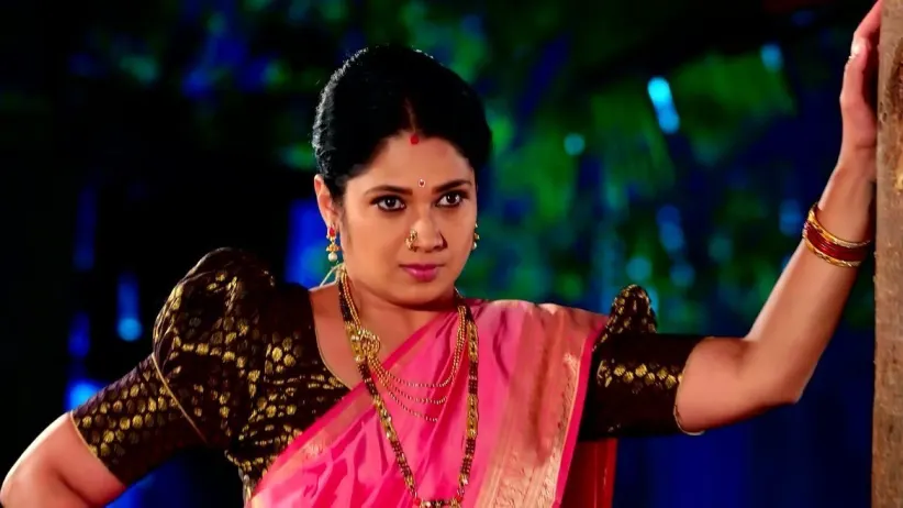 Rajeshwari Secretly Threatens Sahana