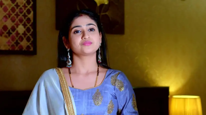 Leela Assigns a Task to Vishwarupa