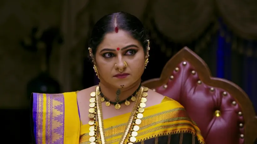 Akshara Lashes out at Bhuvaneshwari