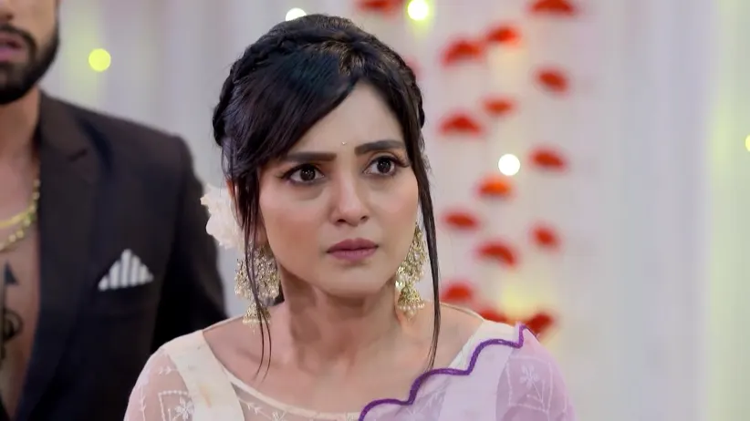 Shyamoli Tries to Save a Health Minister