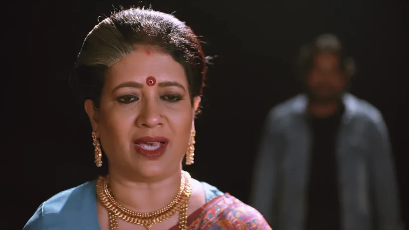 Kamini Threatens Saroja - Saru