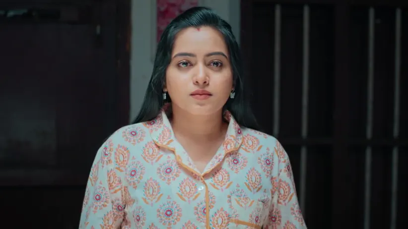 Rithika Discovers that Padmavathy Is Aishu's Teacher - Akale